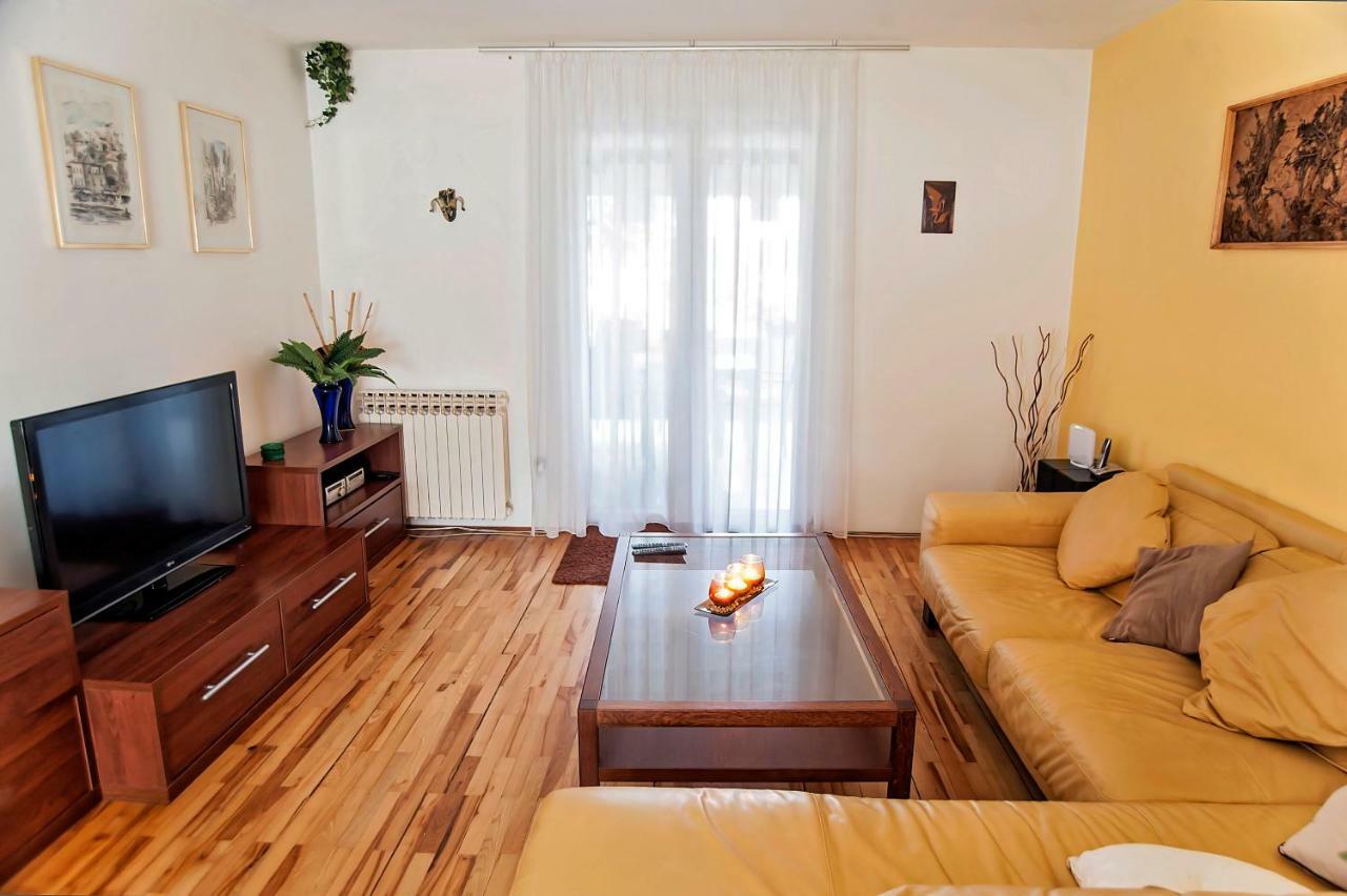 Hana House Pula Villa Екстериор снимка